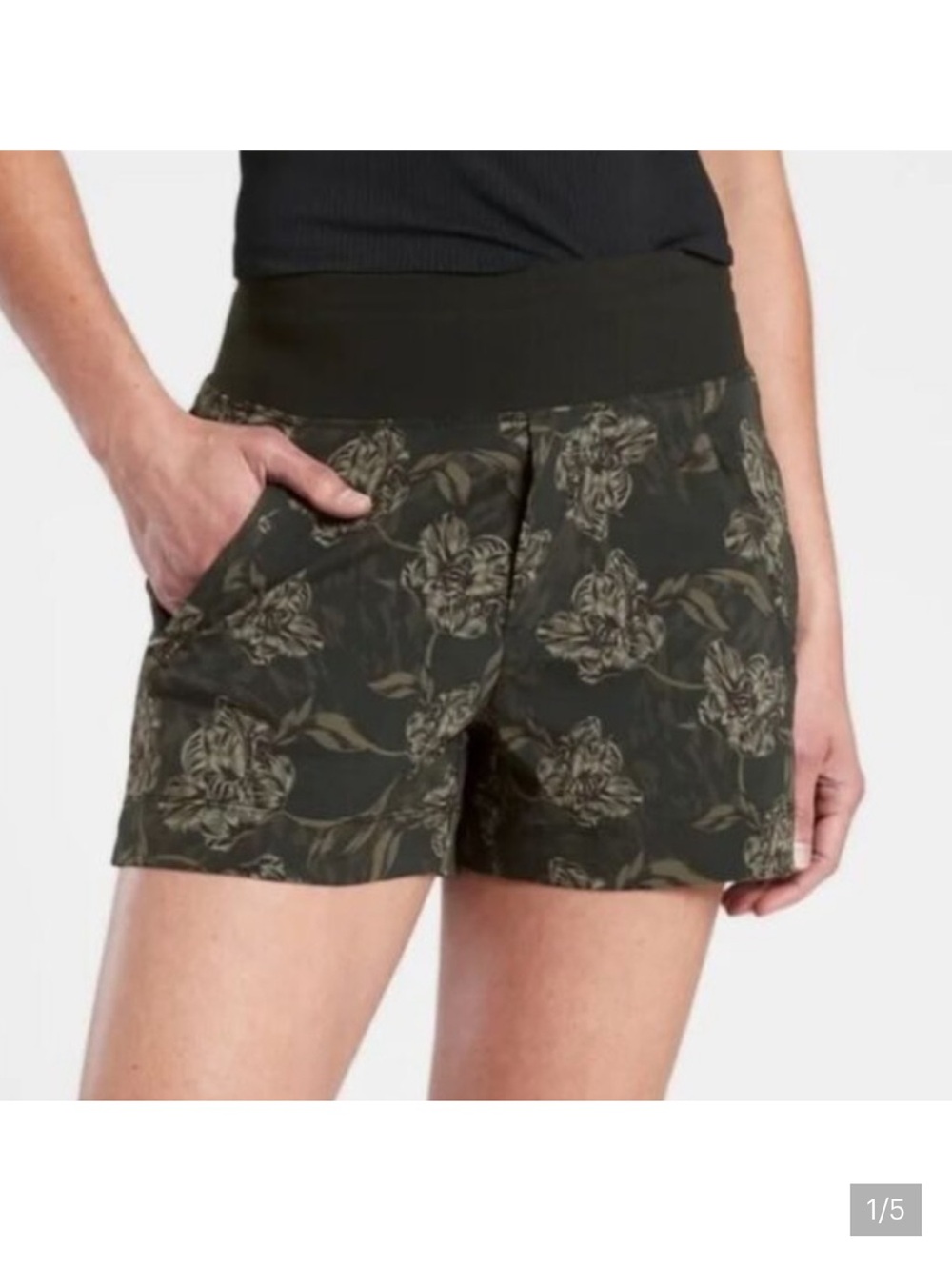 Athleta Trekkie north shorts